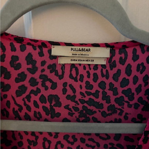 Pull&Bear Fuchsia Leopard Print Blouse - Picture 3 of 5